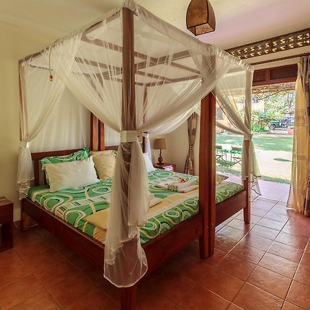 Airport Guesthouse Entebbe Luaran gambar