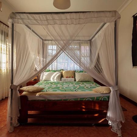 Airport Guesthouse Entebbe Luaran gambar