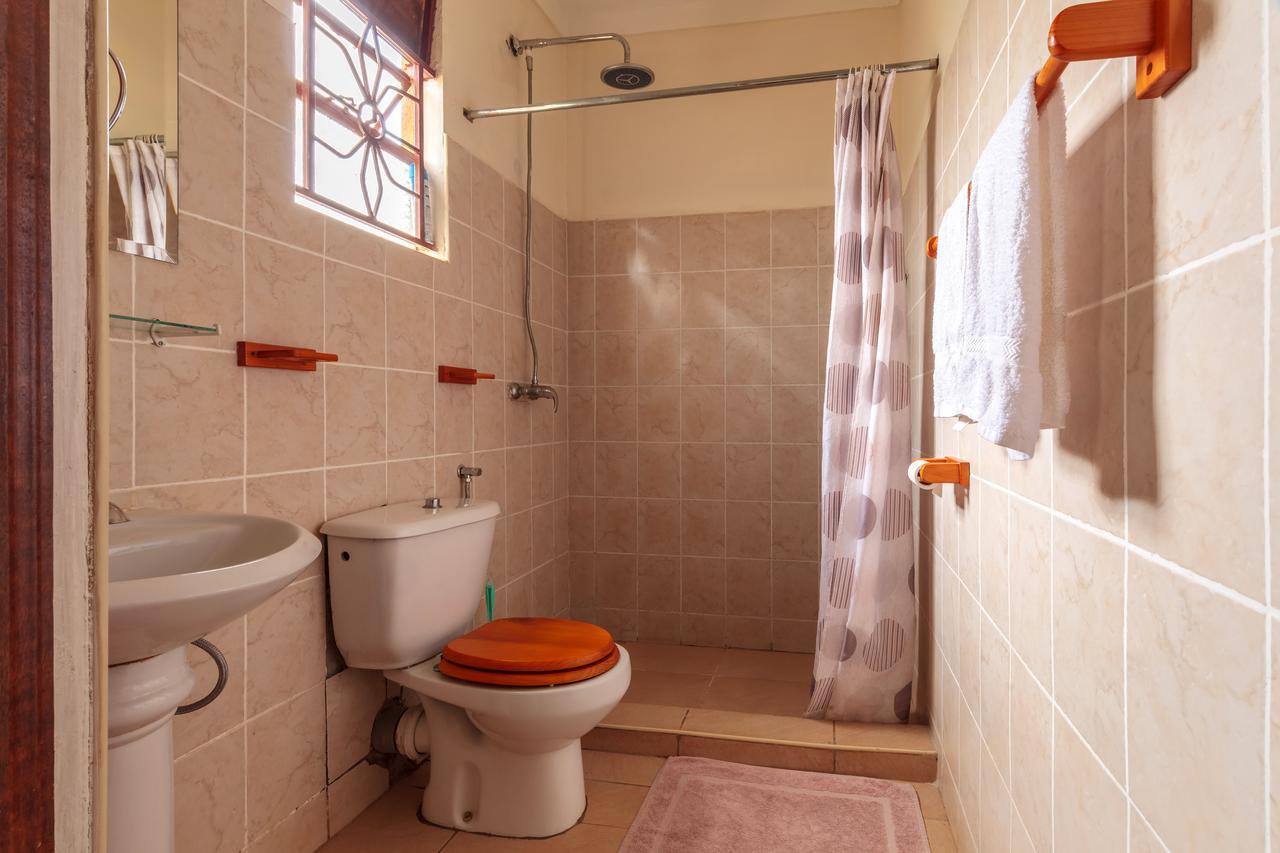 Airport Guesthouse Entebbe Luaran gambar